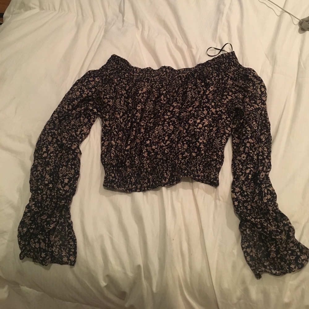 OFF SHOULDER FLORAL TOP